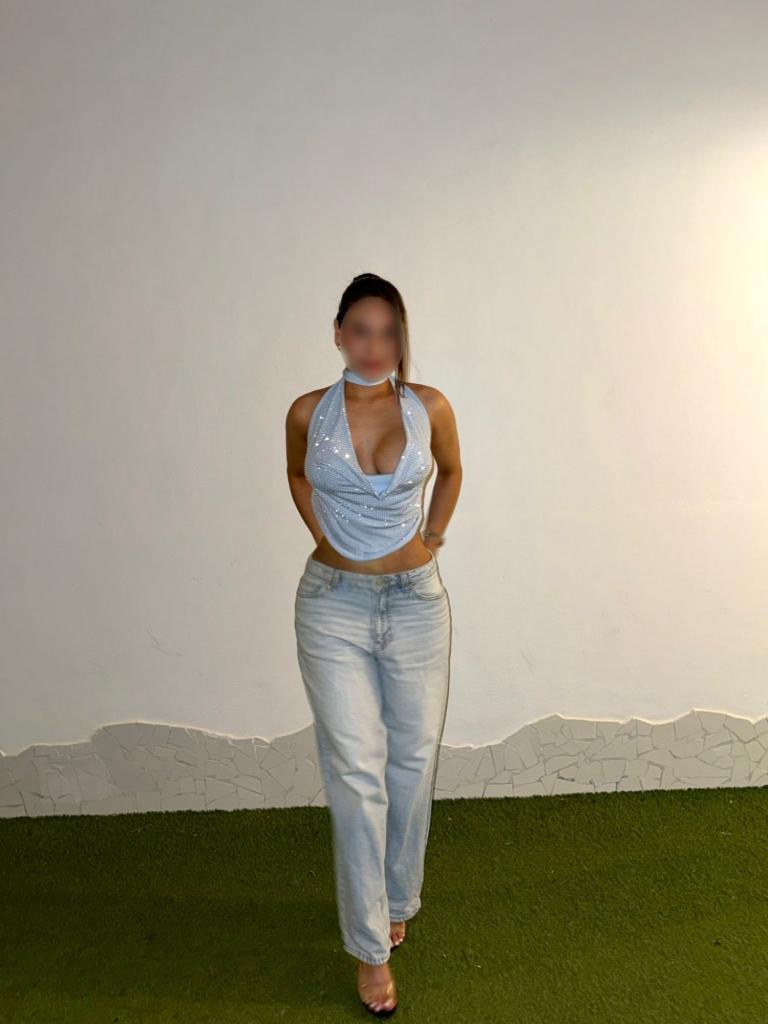 Chica busca chico en Ibiza: 