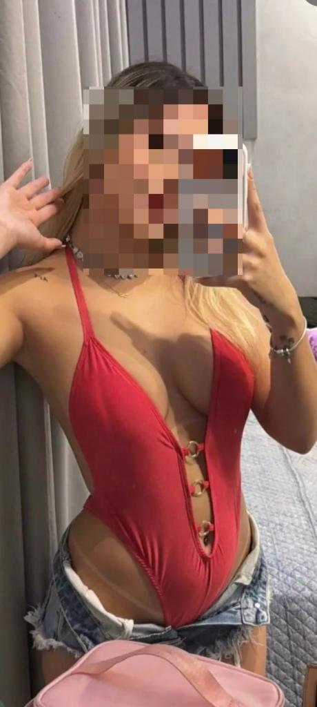 745014032: Chica busca chico en Tarragona