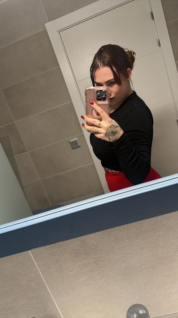 614957437: Chica busca chico en Valencia