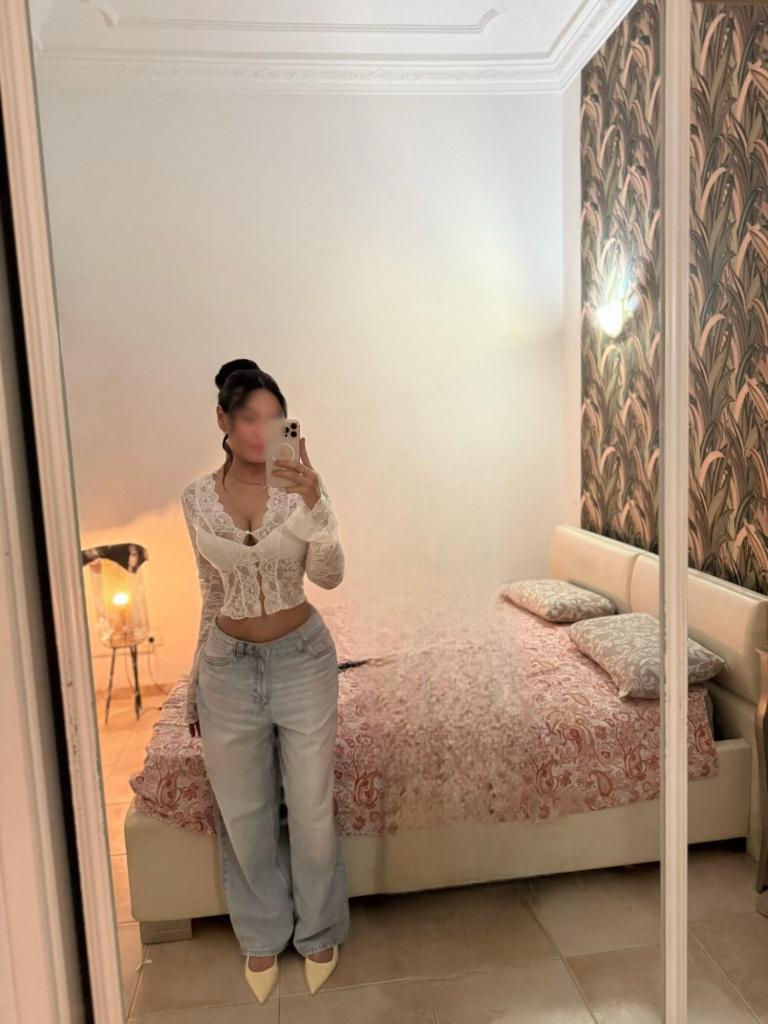 666314466: Chica busca chico en Ibiza