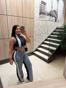 664478518: Chica busca chico en Madrid