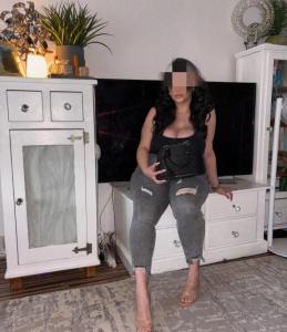621394649: Chica busca chico en Alicante