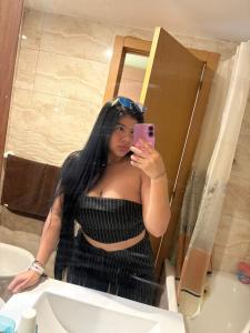 607843144: Chica busca chico en Gerona