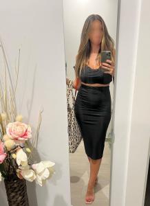 631366961: Chica busca chico en Sevilla