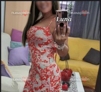 605656619: Chica busca chico en Sevilla