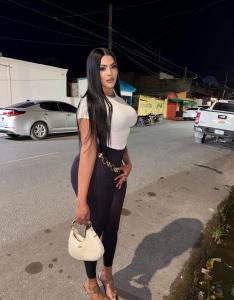 632441796: Chica busca chico en Barcelona