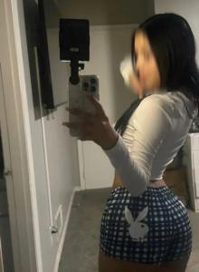604251426: Chica busca chico en Barcelona