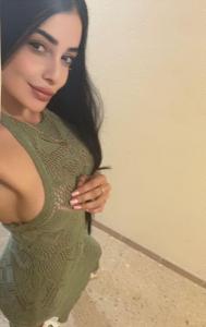 662627995: Chica busca chico en Barcelona