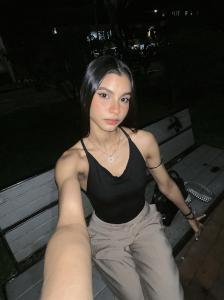 666928332: Chica busca chico en Pontevedra