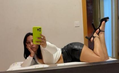 632946424: Chica busca chico en Madrid