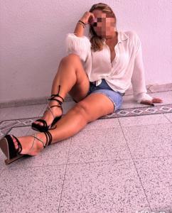 664802797: Chica busca chico en Murcia