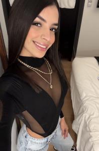 662461430: Chica busca chico en Ibiza