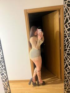 745056868: Chica busca chico en Tenerife