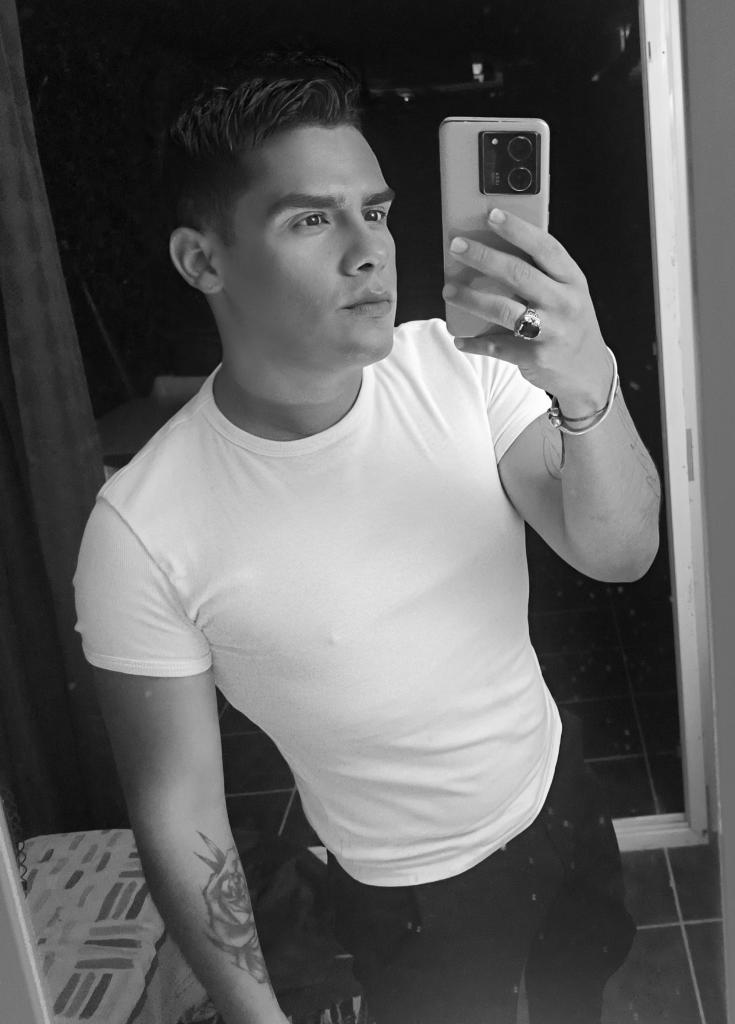 Chico busca chica en Ibiza: Chico busca chica