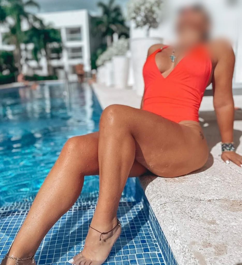 Chica busca chico en Barcelona: Chica busca chico