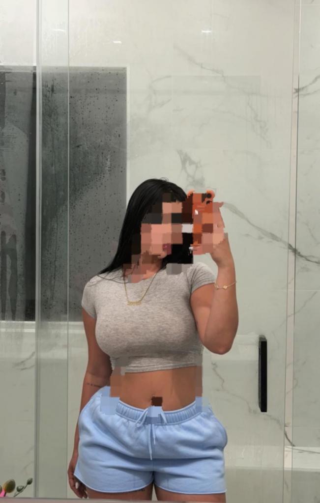 Chica busca chico en Huelva: 