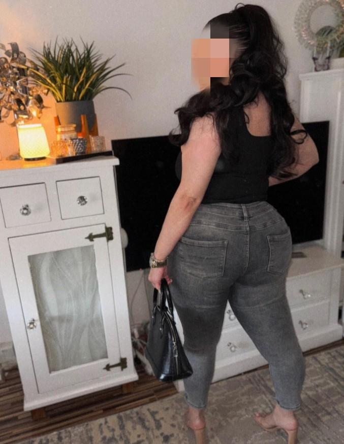 621394649: Chica busca chico en Alicante
