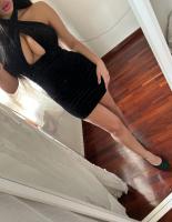 631081403: Chica busca chico en La Coruña