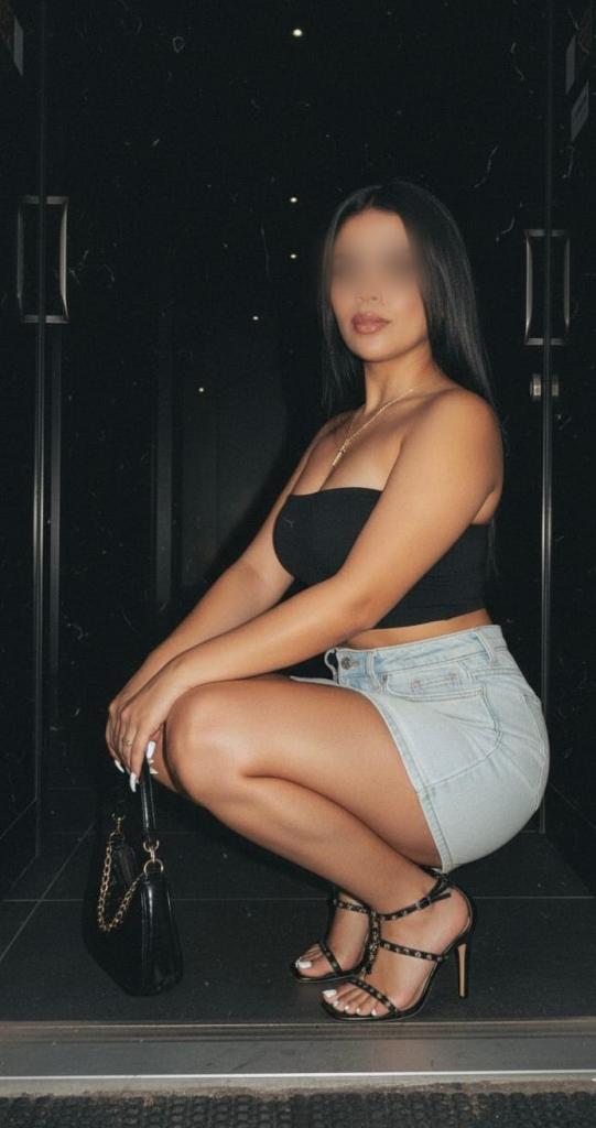 632286489: Chica busca chico en Gerona
