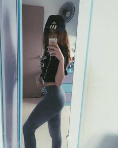 633397743: Chica busca chico en Sevilla