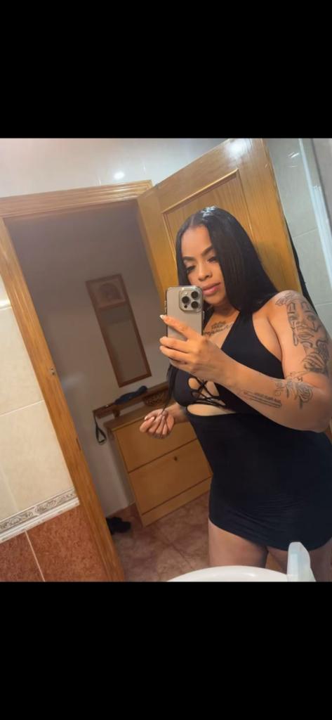 613898305: Chica busca chico en Alicante