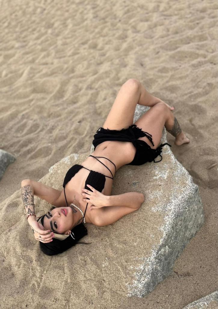 647315397: Chica busca chico en Madrid