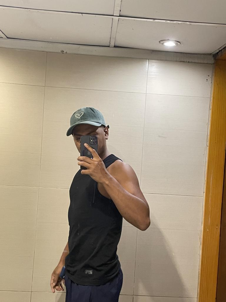 Chico busca chica en Málaga: 