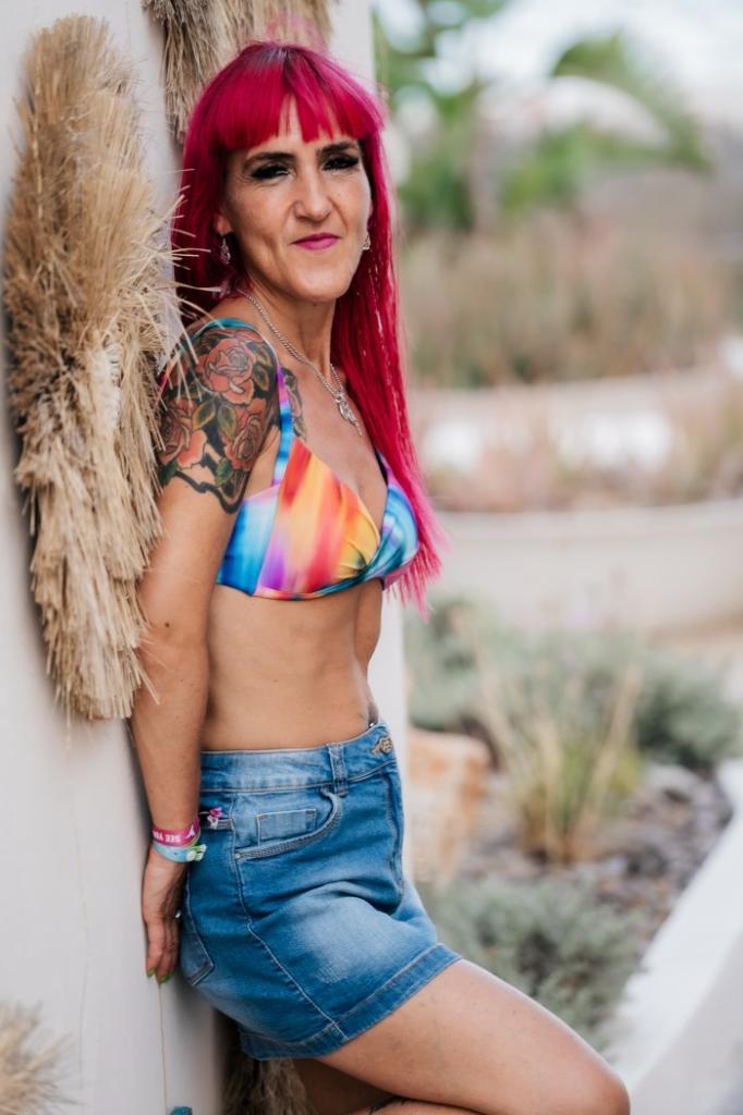 614914636: Chica busca chico en Asturias