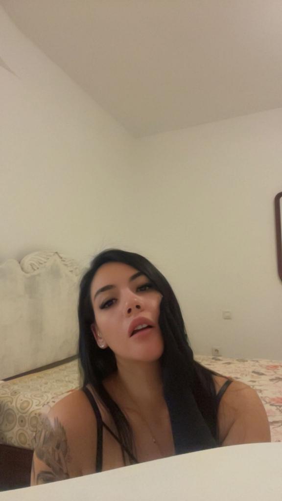 Chica busca chico en Tenerife: 