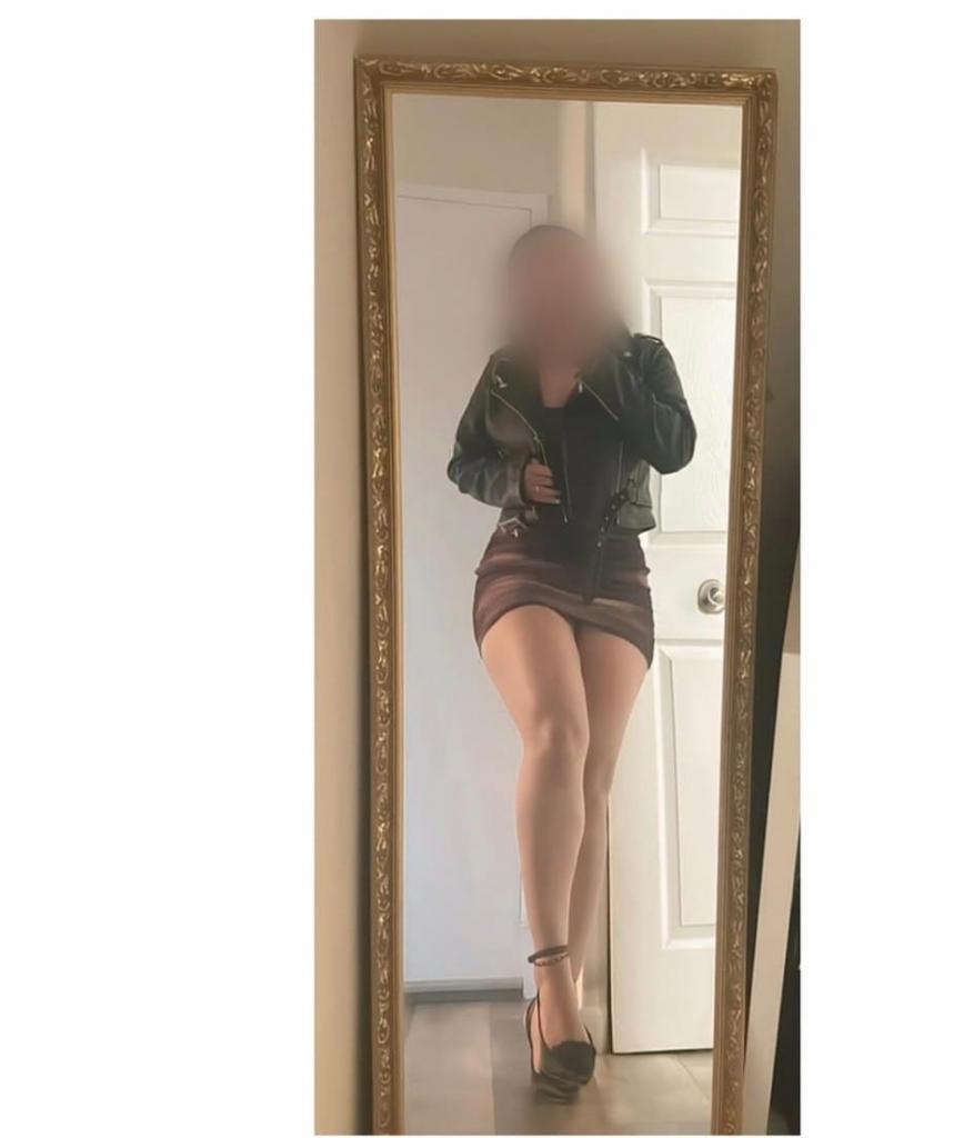 605806932: Chica busca chico en Burgos