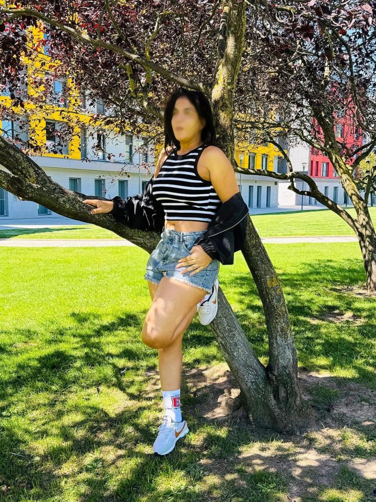 624221126: Chica busca chico en Burgos