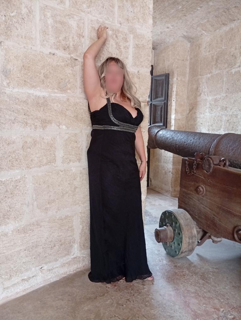 692429990: Chica busca chico en Almería