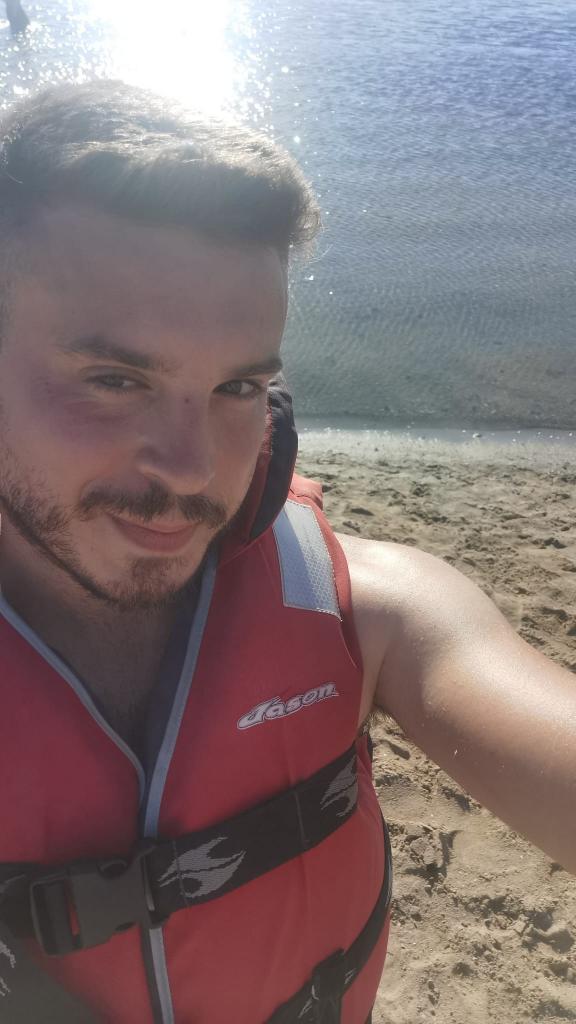 665058018: Chico busca chica en Murcia