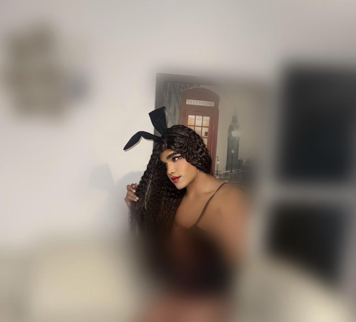 643884243: Travesti en León