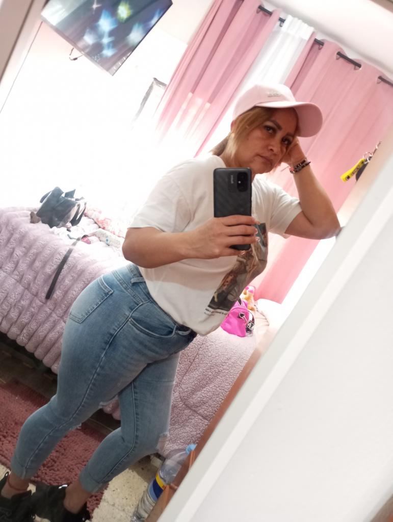 641905245: Chica busca chico en Salamanca