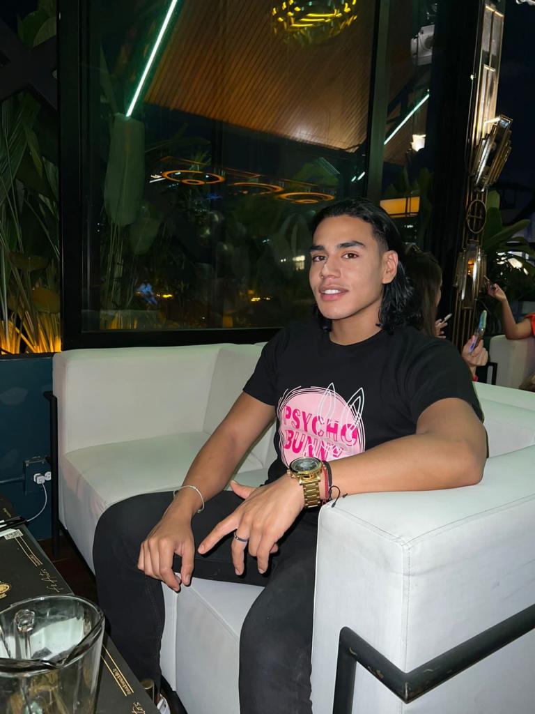 624377234: Chico busca chica en Zaragoza