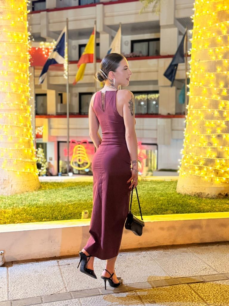 Chica busca chico en Tenerife: 