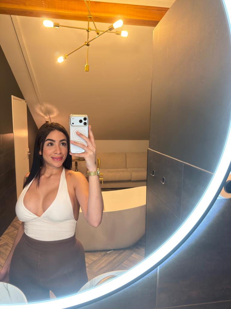 Chica busca chico en Tenerife: 