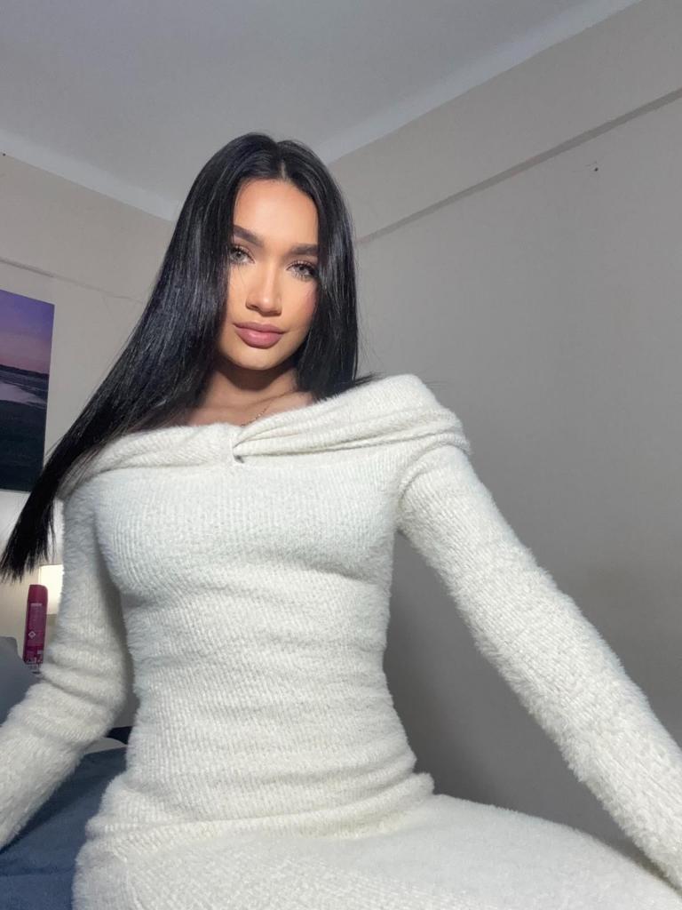 677314001: Chica busca chico en Barcelona