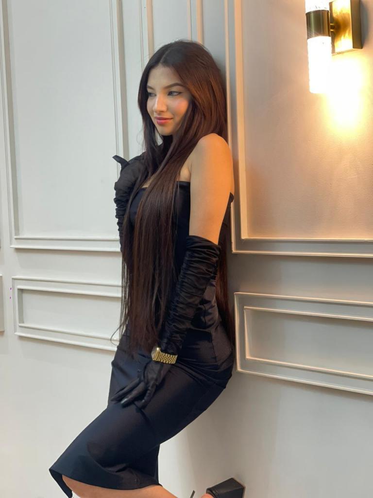 Chica busca chico en Ibiza: 