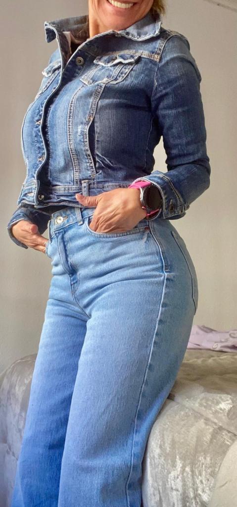 Chica busca chico en Granada: 