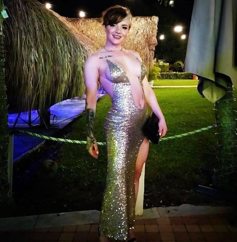 613437838: Chica busca chico en Ibiza