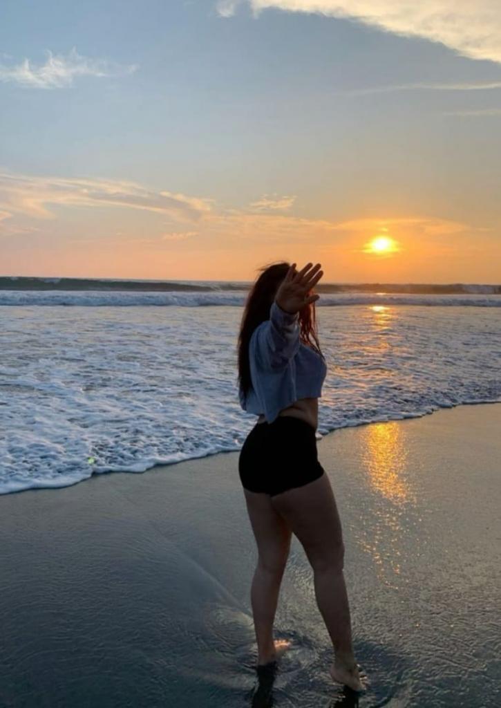 Chica busca chico en Ibiza: 