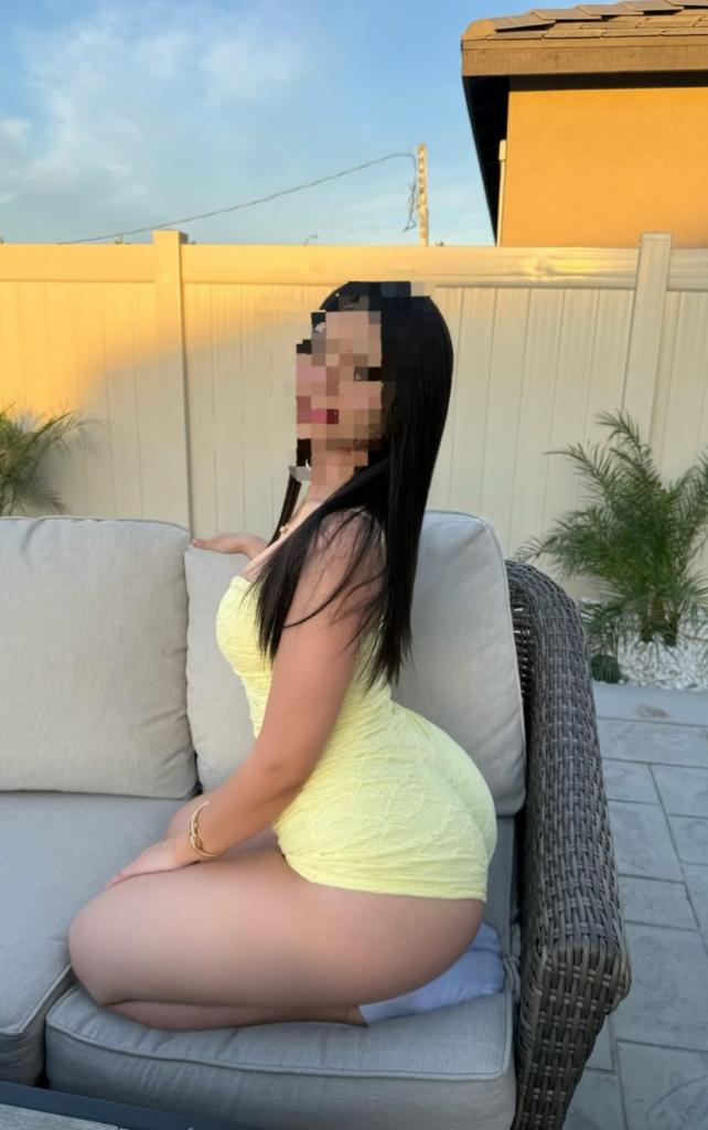 Chica busca chico en Ibiza: 