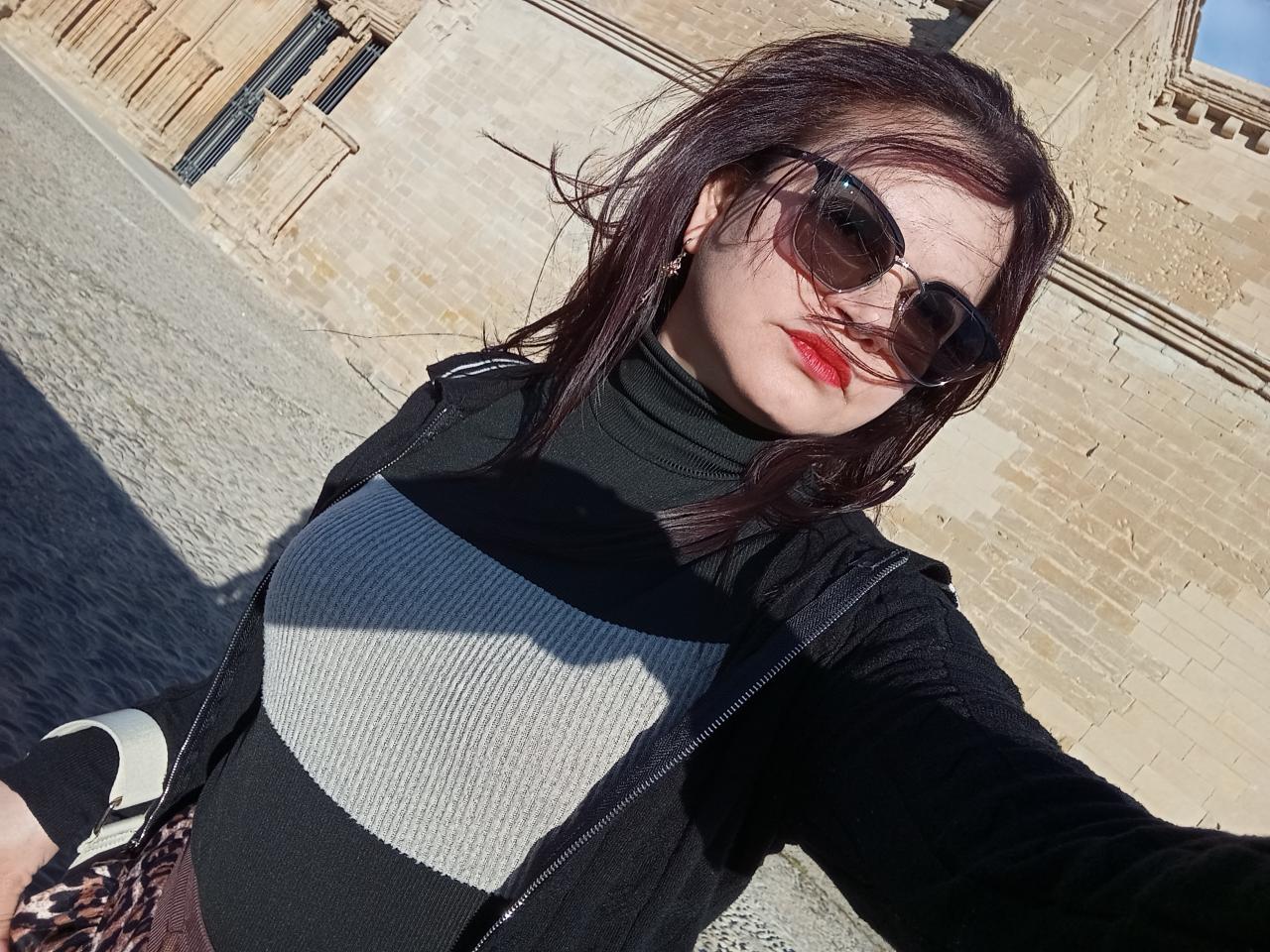 643014206: Chica busca chico en Lérida