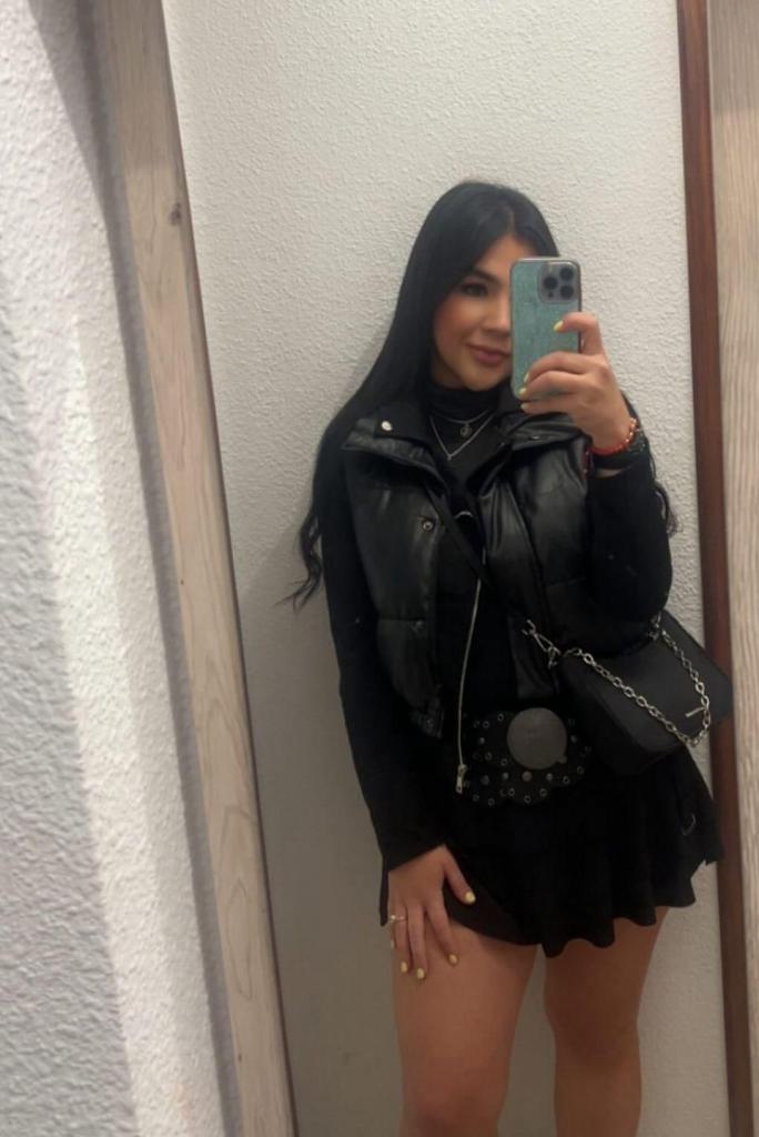 643492837: Chica busca chico en Tenerife