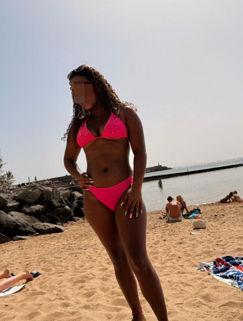 674932674: Chica busca chico en Barcelona