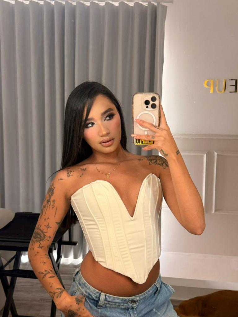 677314001: Chica busca chico en Barcelona