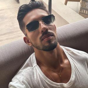 651839446: Chico busca chica en Barcelona