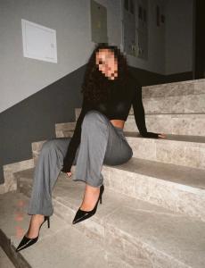 637979593: Chica busca chico en Madrid